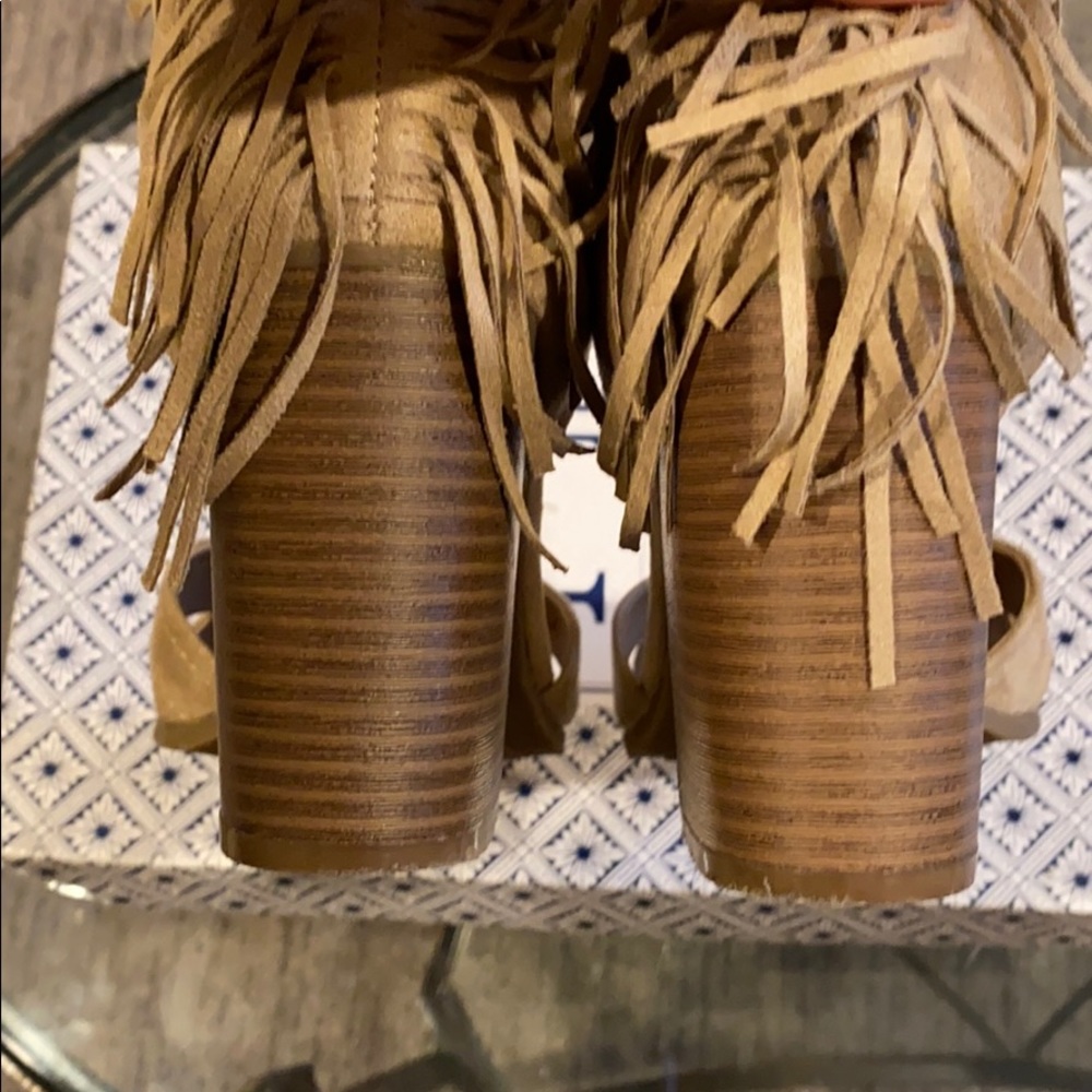 Shoes - Picture 7 of 11